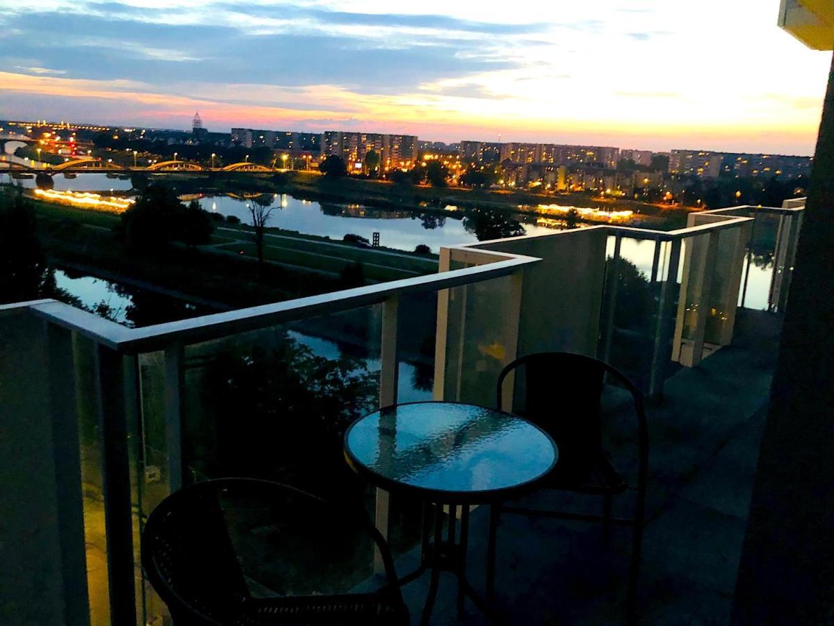 Apartament Z Tarasem I Widokiem Na Odre Вроцлав Екстериор снимка
